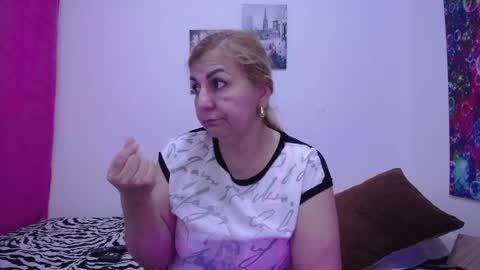 Snapshot of sara211 chatting on 16, 12, 2024 sara online show from 16, 12, 2024