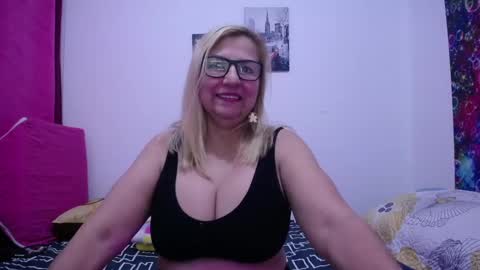 Snapshot of sara211 chatting on 22, 2, 2025 sara online show from 22, 2, 2025