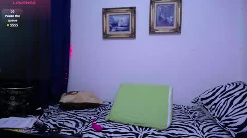 Snapshot of sara211 chatting on 28, 10, 2025 sara online show from 28, 10, 2025