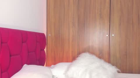 Snapshot of sara_699 chatting on 5, 2, 2025 Sara online show from 5, 2, 2025