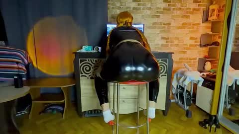 Snapshot of sara__foxy chatting on 13, 4, 2026 sara foxy online show from 13, 4, 2026