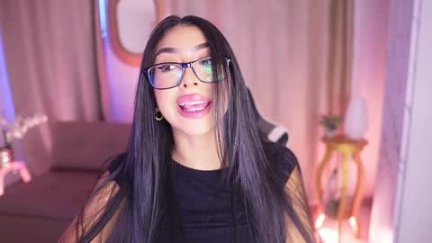 Sara  online show from 13, 1, 2025