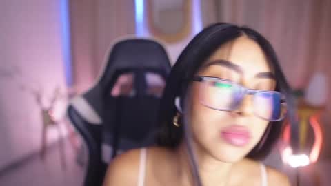 Sara  online show from 4, 2, 2025