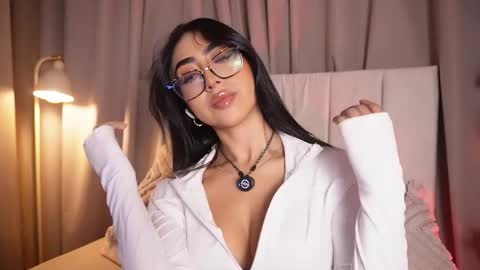 Sara  online show from 29, 4, 2026