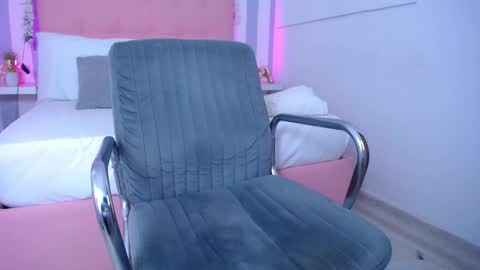 Sara... online show from 5, 3, 2025