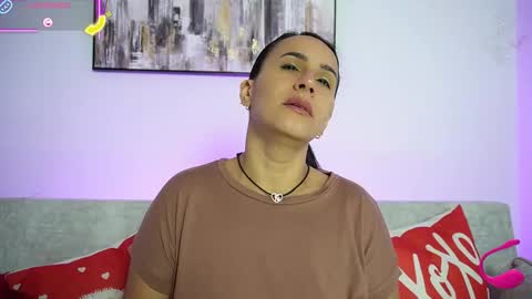 Snapshot of sara_charmy chatting on 30, 11, 2025 online show from 30, 11, 2025