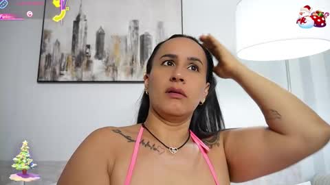 Snapshot of sara_charmy chatting on 19, 12, 2025 online show from 19, 12, 2025