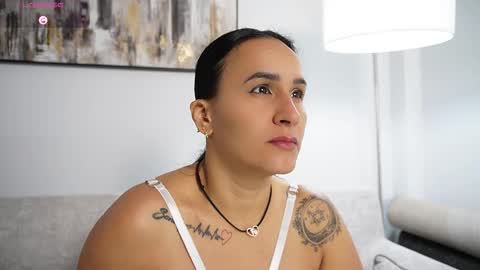 Snapshot of sara_charmy chatting on 14, 1, 2026 online show from 14, 1, 2026