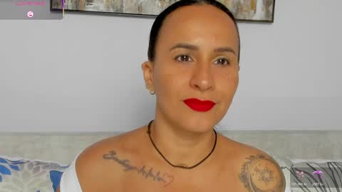 Snapshot of sara_charmy chatting on 6, 4, 2026 online show from 6, 4, 2026