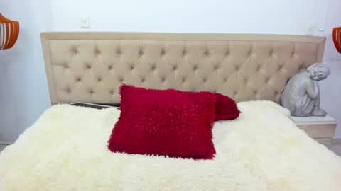   Sara and Demon  online show from 8, 3, 2026