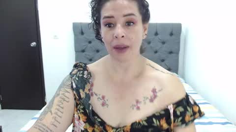 Sara hot46 online show from 2, 1, 2025