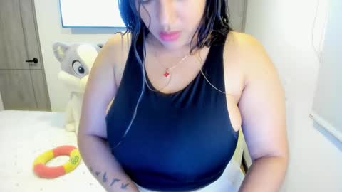 sarah  LIZCANO....... online show from 17, 11, 2025