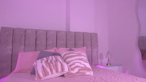 sara_lopee1 online show from 14, 11, 2025