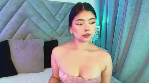 sara_owens7 online show from 19, 11, 2025