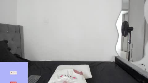 Snapshot of sara_queen9 chatting on 20, 12, 2024 Sara online show from 20, 12, 2024