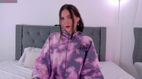 Snapshot of sara_queen9 chatting on 10, 9, 2025 Sara online show from 10, 9, 2025