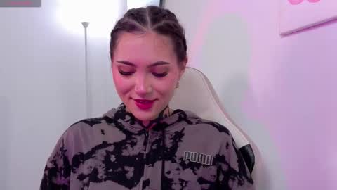 Snapshot of sara_queen9 chatting on 1, 10, 2025 Sara online show from 1, 10, 2025