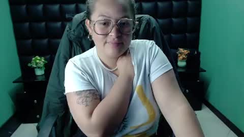 Snapshot of sara_thonson_ chatting on 22, 2, 2025 sara_thonson_ online show from 22, 2, 2025