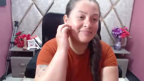 sara_thonson_ online show from 13, 2, 2026