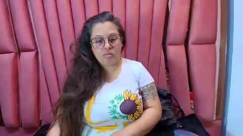 sara_thonson_ online show from 19, 7, 2026