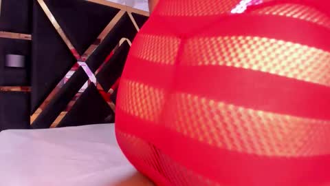 sara_tourner online show from 25, 10, 2025