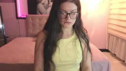 sara_valderrama_ online show from 7, 5, 2026