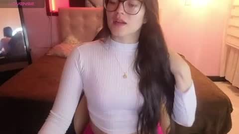 sara_valderrama_ online show from 27, 6, 2026