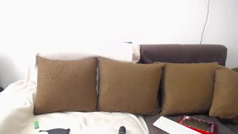  1 online show from 13, 2, 2025