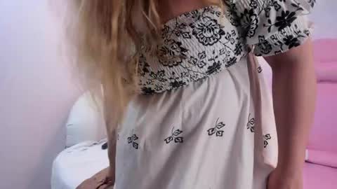 Snapshot of saraa_cute1 chatting on 1, 4, 2026 Saraa Gomez online show from 1, 4, 2026