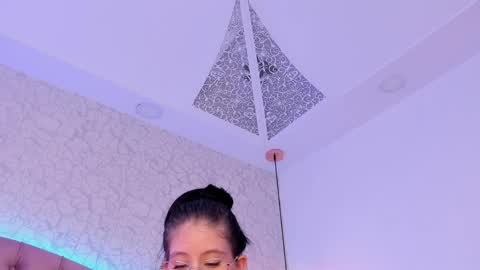 Sara  online show from 1, 6, 2026