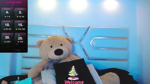 Snapshot of saraa_milleer chatting on 5, 12, 2024 Sara Miller online show from 5, 12, 2024