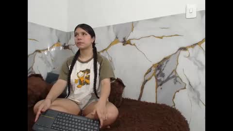 sara and thomas online show from 6, 11, 2025