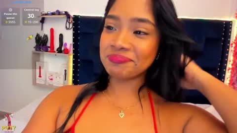 SARAHGIL online show from 24, 9, 2025