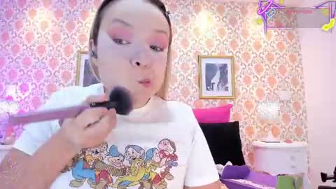 SaraAvila  online show from 25, 7, 2026