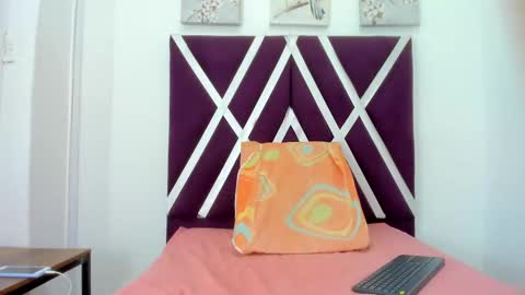 Snapshot of saracardona_1 chatting on 27, 9, 2025 Sara Cardona online show from 27, 9, 2025