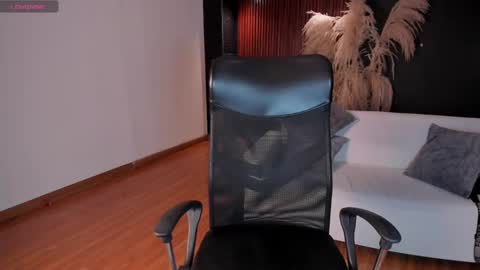 Snapshot of saracorraless chatting on 5, 2, 2025 Sara Everyday From 1430 to 2130 Col Time online show from 5, 2, 2025