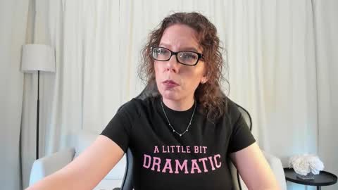 Sara Desire online show from 6, 3, 2026