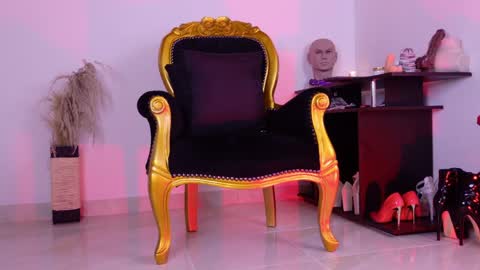 Sara Ferrer  online show from 9, 5, 2026
