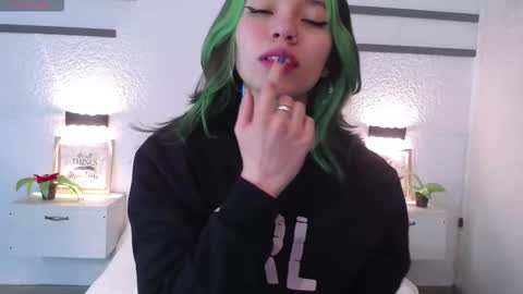 Snapshot of sarah_cute028 chatting on 24, 2, 2026 Sarah online show from 24, 2, 2026