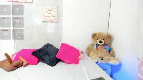 sarah_lowee online show from 14, 7, 2026