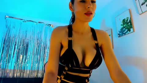 INSTAGRAM...sarah22 p online show from 7, 3, 2025