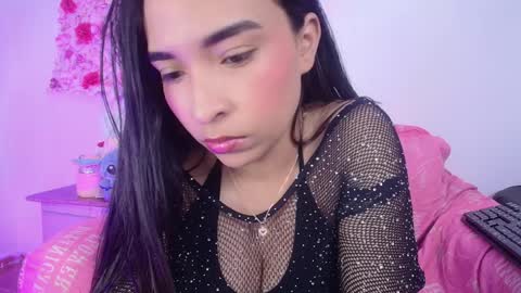 sarahajhoness online show from 8, 4, 2026
