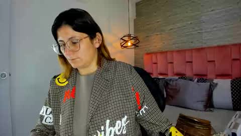 Sarah Deyvis online show from 29, 10, 2025