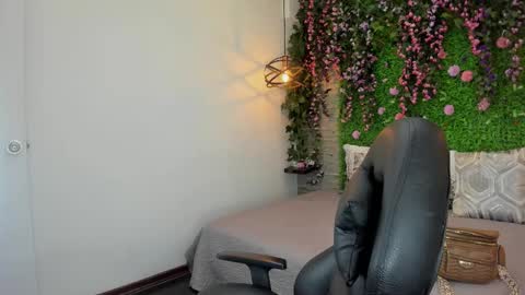 Sarah Deyvis online show from 27, 2, 2026