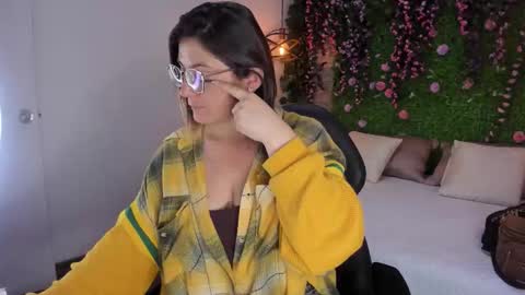 Sarah Deyvis online show from 19, 3, 2026