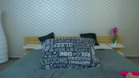 Snapshot of saraheshley chatting on 12, 1, 2025 SarahEshley online show from 12, 1, 2025