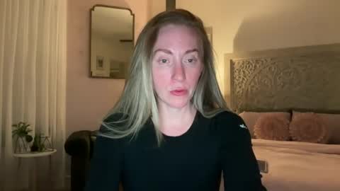 Snapshot of sarahgiroux86 chatting on 30, 6, 2026 Sarah online show from 30, 6, 2026