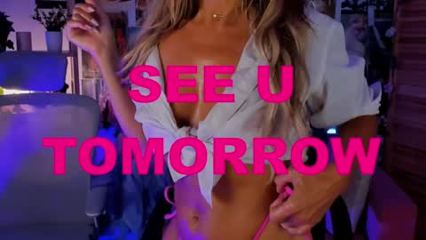 Divine Sarah NONUDE model online show from 5, 1, 2025