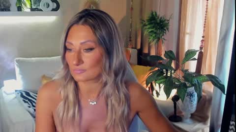 Snapshot of sarahholly chatting on 13, 7, 2026 Divine Sarah NONUDE model online show from 13, 7, 2026