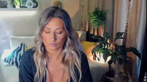 Snapshot of sarahholly chatting on 17, 7, 2026 Divine Sarah NONUDE model online show from 17, 7, 2026